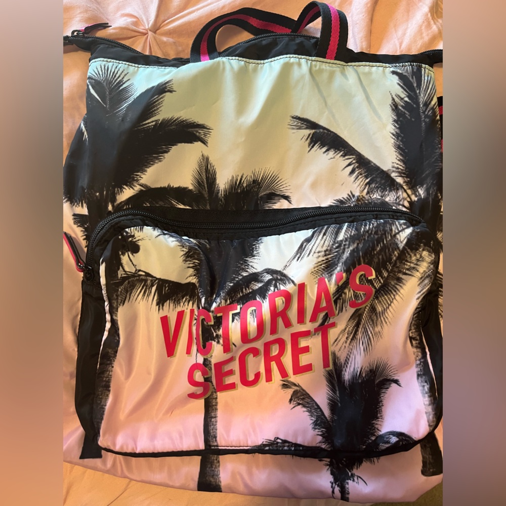 Like new, VS back pack beach themed